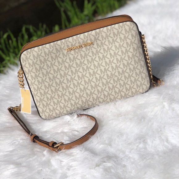 Michael Kors Crossbody - Picture 1 of 6